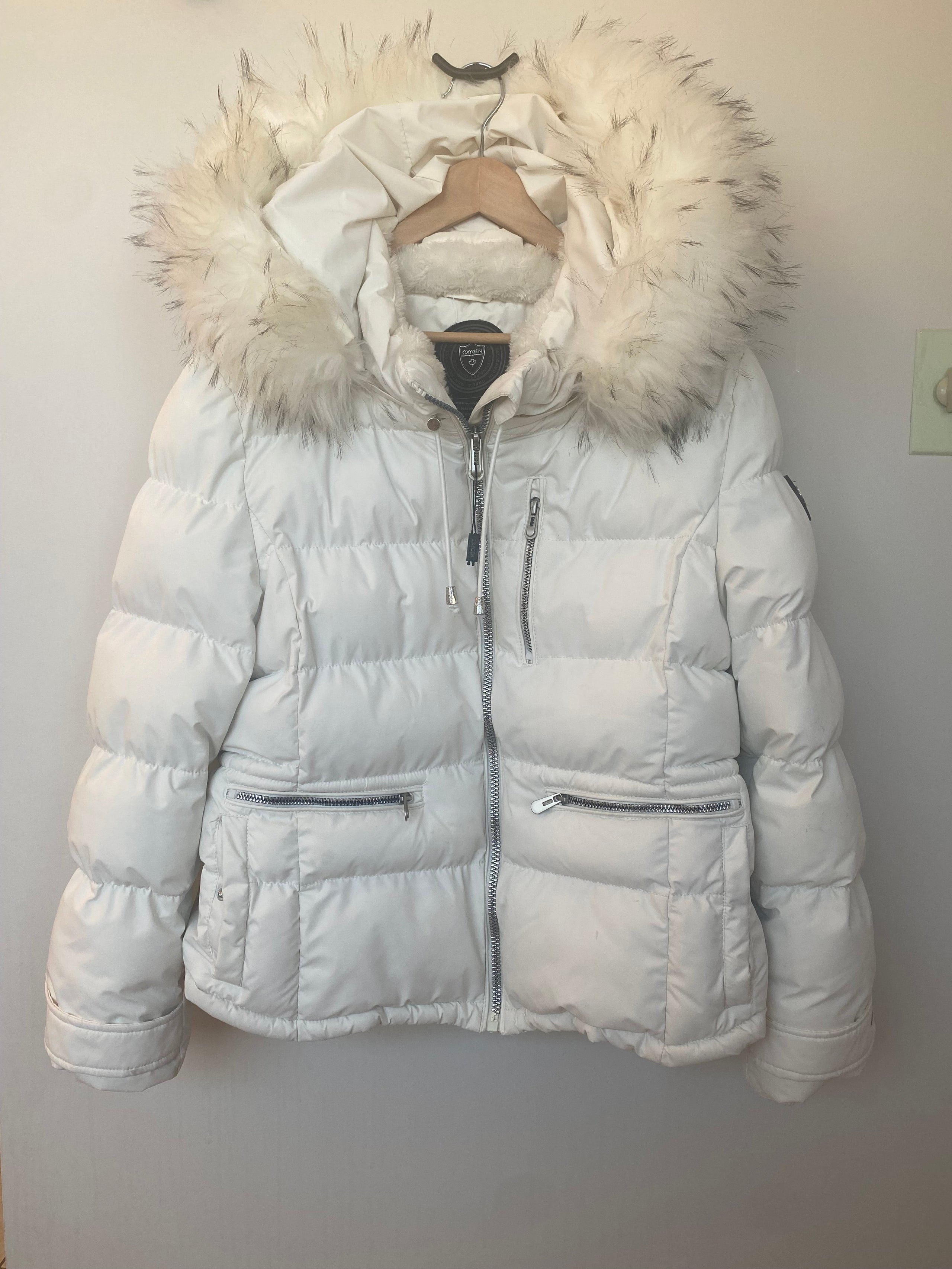 Oxygen clearance winter jacket